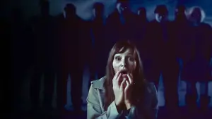 Задник до фильму"Міжсезоння" #414684