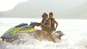 Задник до фильму"Ця незручна мить" #407405