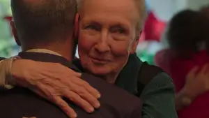 Задник до фильму"Знайомий дотик" #614330