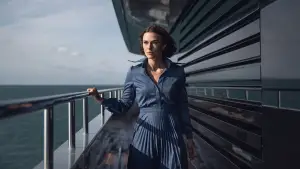 Задник до фильму"Жінка з каюти № 10" #778941