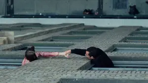 Задник до фильму"Неограновані коштовності" #672095