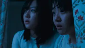 Задник до фильму"Історія двох сестер" #810967