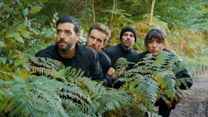 Задник до фильму"Коп на драйві: Порятунок бабусі" #761144