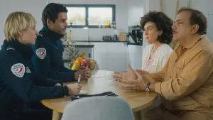 Задник до фильму"Закинуті в майбутнє" #522699