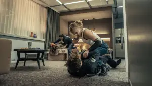 Задник до фильму"Поза юрисдикцією" #597735