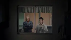 Задник до фильму"Room Temperature" #780610