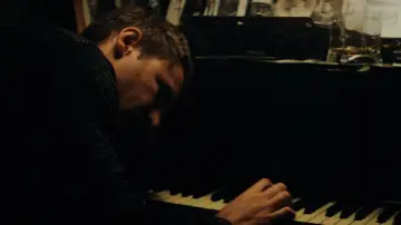 Задник до фильму"Той, хто біжить по лезу" #563435