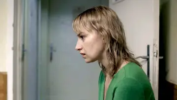 Задник до фильму"4 місяці, 3 тижні і 2 дні" #986295