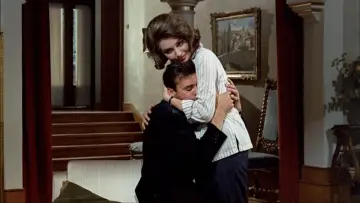 Задник до фильму"Hot Enough for June" #1140232