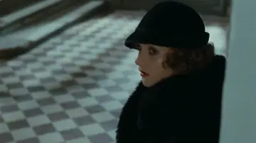 Задник до фильму"Violette Nozière" #1127044