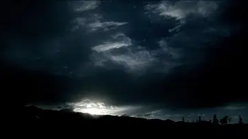 Задник до фільму "Я завжди знатиму, що ви зробили минулого літа" #1437345