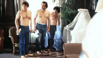 Задник до фильму"3 Hommes et un couffin" #449911