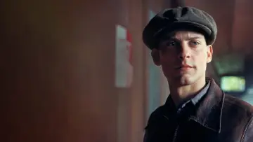 Задник до фильму"Фаворит" #246164