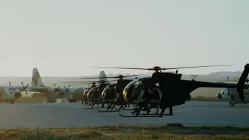 Задник до фильму"Падіння «Чорного яструба»" #761792