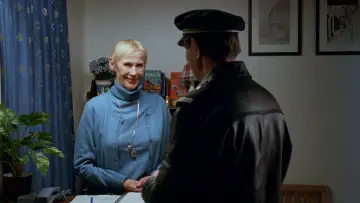 Задник до фільму "O