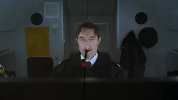 Задник до фільму "O