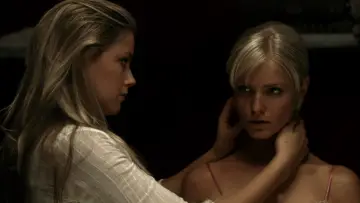 Задник до фильму"All the Boys Love Mandy Lane" #506363
