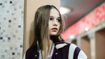 Задник до фільму "Крістіане Ф." #224582