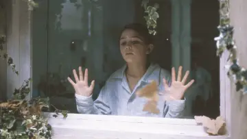 Задник до фильму"Fragile" #282752