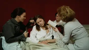 Задник до фильму"Шепіт і крик" #751933
