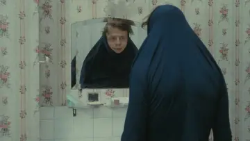Задник до фильму"L