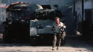 Задник до фильму"Under Fire" #397491