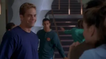 Задник до фильму"Це все вона" #860747