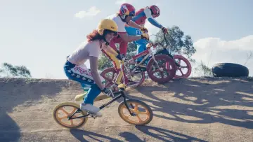 Задник до фильму"BMX Bandits" #419685