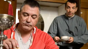 Задник до фільму "Le Missionnaire" #499476