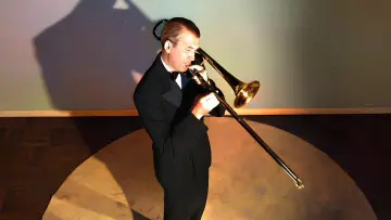 Задник до фильму"The Glenn Miller Story" #469450