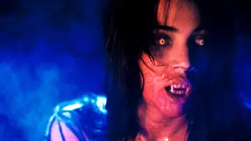 Задник до фильму"Fright Night Part 2" #333070