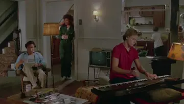 Задник до фильму"Running on Empty" #390220