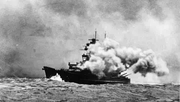 Задник до фильму"Sink the Bismarck!" #422714
