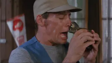 Задник до фильму"Ernest Goes to Camp" #433567