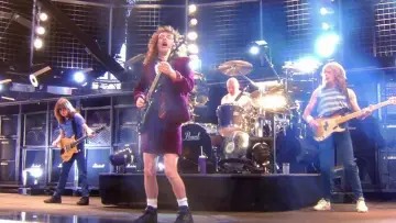 Задник до фильму"AC/DC: Live At Donington" #411842