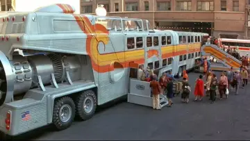 Задник до фильму"The Big Bus" #422177