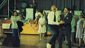 Задник до фильму"Holiday on the Buses" #484058