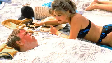 Задник до фильму"Summer Rental" #447567