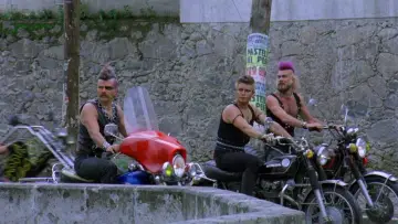 Задник до фільму "Intrépidos Punks" #1930619