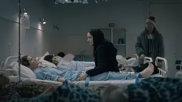 Задник до фильму"După dealuri" #469122