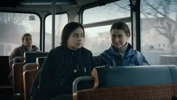 Задник до фильму"După dealuri" #469134