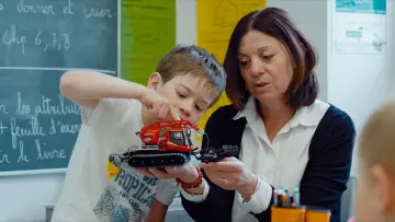Задник до фільму "Ma toute petite école" #1849100