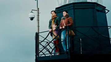 Задник до фільму "Cap Farewell" #1568294