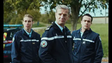 Задник до фільму "L