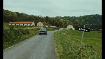 Задник до фільму "L