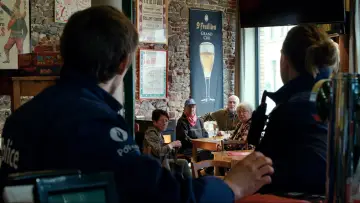 Задник до фільму "Вітріваль" #923465