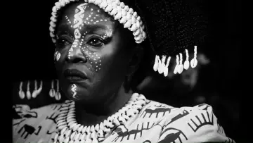 Задник до фільму "Mami Wata" #199574