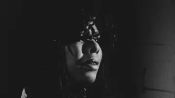 Задник до фільму "Goodbye Horses: The Many Lives of Q Lazzarus" #1582050