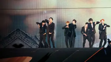 Задник до фильму"BTS: PERMISSION TO DANCE 온 스테이지 – LA" #452238