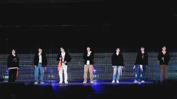 Задник до фильму"BTS: PERMISSION TO DANCE 온 스테이지 – LA" #452241